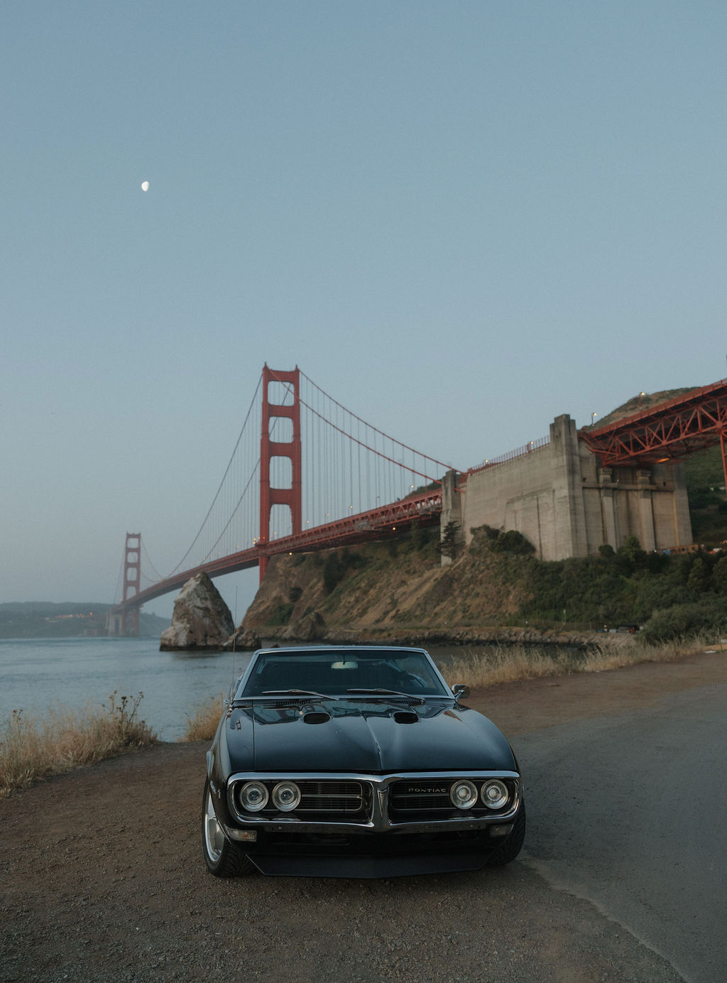 Classic car for Golden Gate Bridge photoshoot