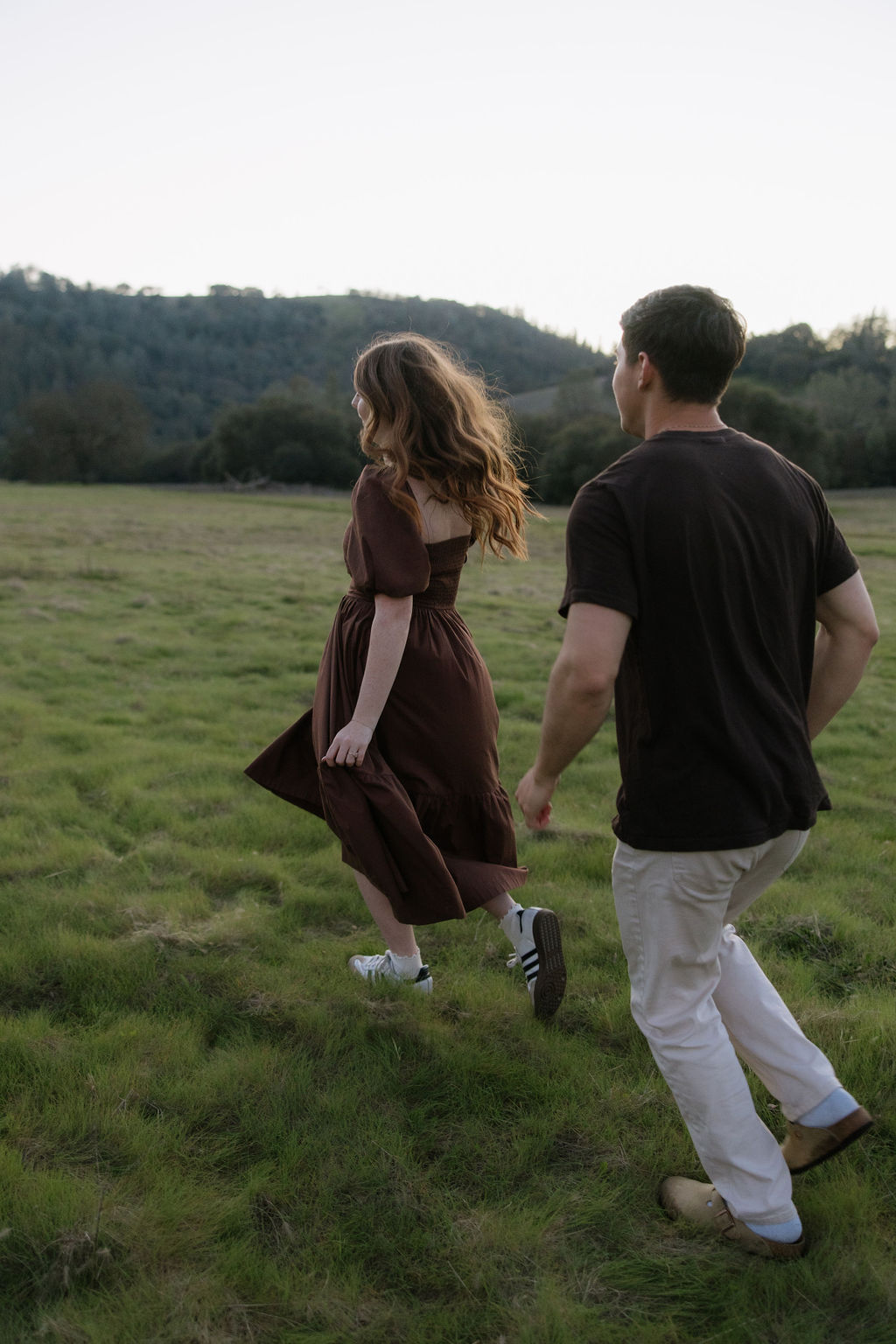 A couple running through El Dorado Hills