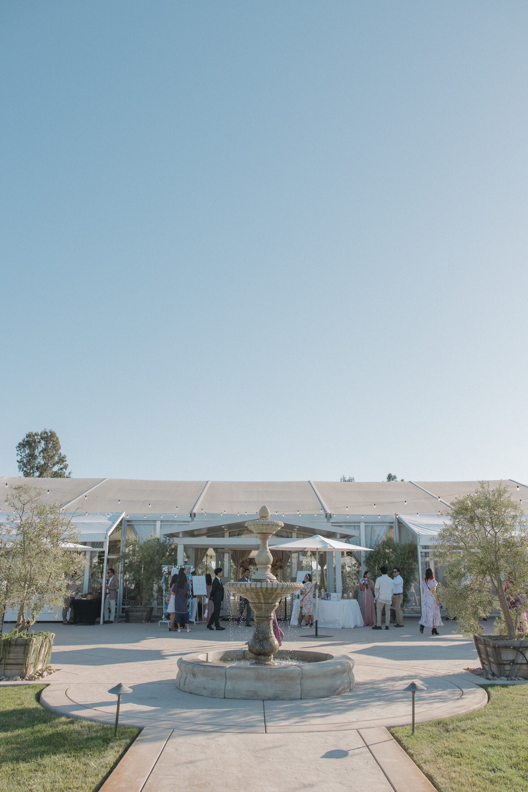 A wedding reception taking place in a Sacramento, a Northern California wedding location