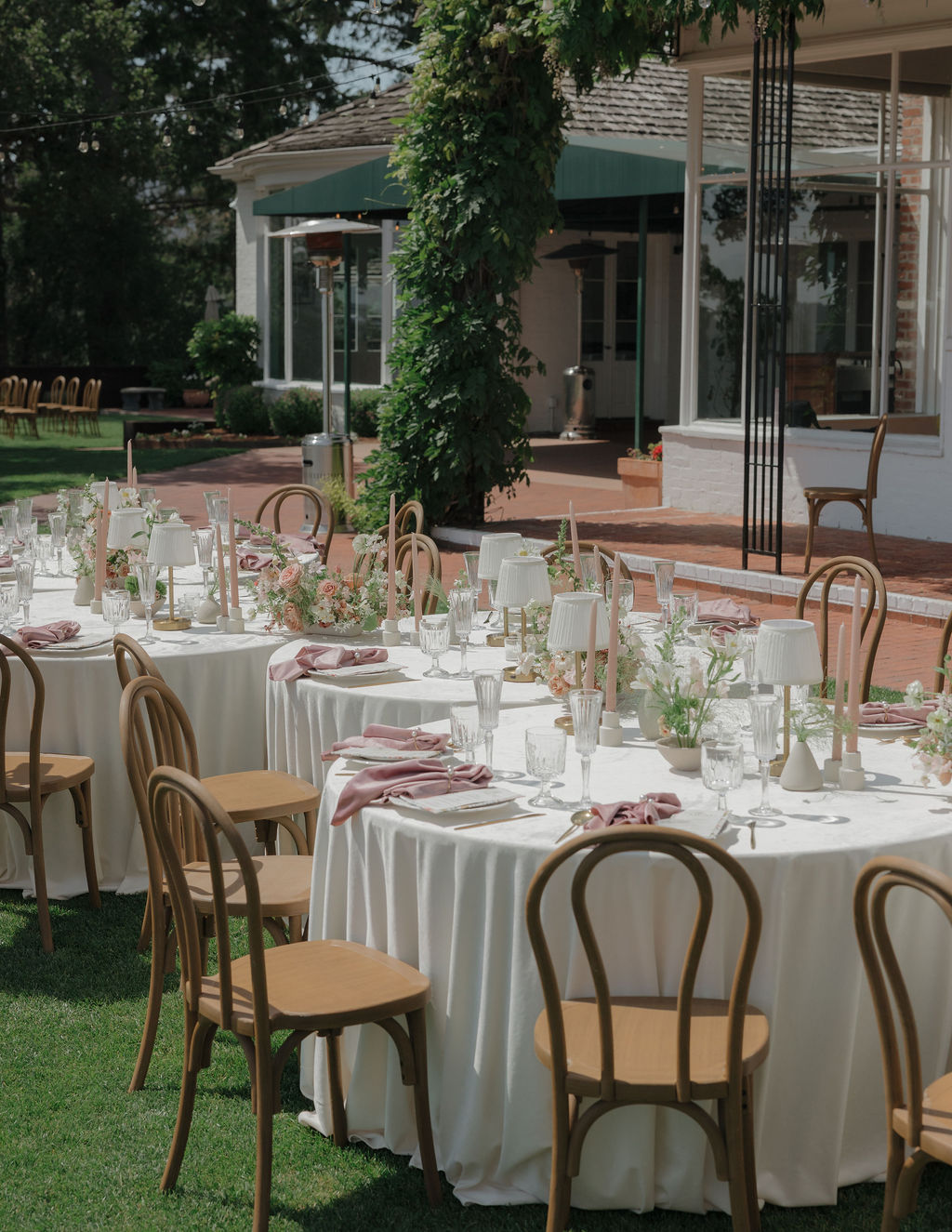 Wedding tables at an outdoor wedding reception